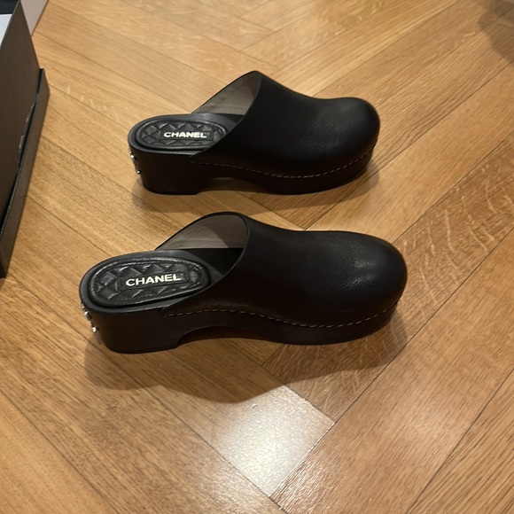 Chanel clogs - Picture 5 of 9